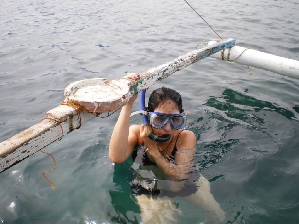 Dans le sud de Luzon près de Batangas et en face de l'île de Mindoro. du 12 au 15 octobre