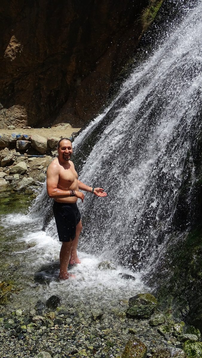 Marrakech,la ville au milles et une teintes,Marrakech,sommet conquis,massage,ville rouge,palais bahia,lieux emblématiques,vallée ourika,evasion,marrakech by night,place jemaa el fla