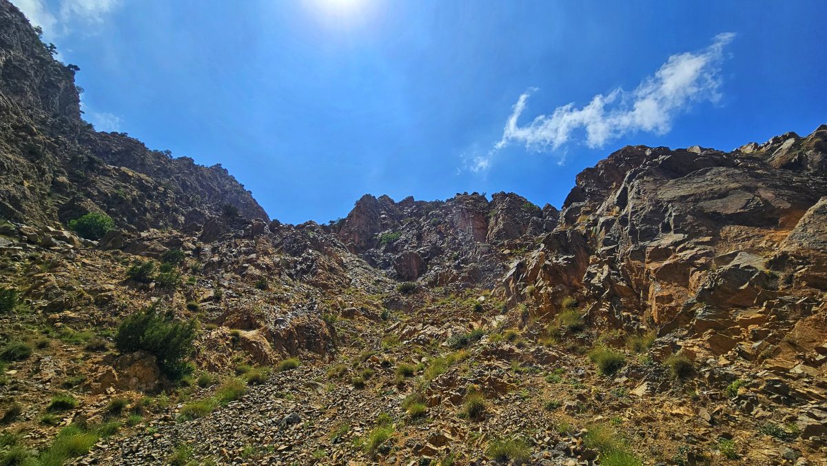 Marrakech,la ville au milles et une teintes,Marrakech,sommet conquis,massage,ville rouge,palais bahia,lieux emblématiques,vallée ourika,evasion,marrakech by night,place jemaa el fla