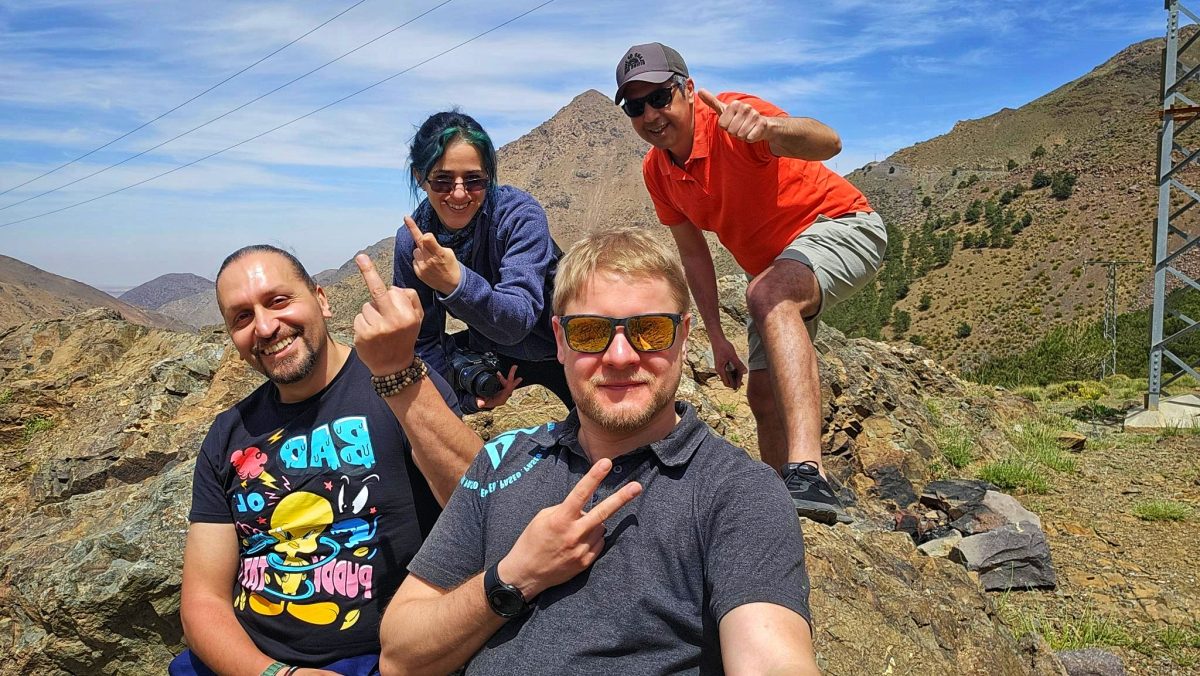 Marrakech,la ville au milles et une teintes,Marrakech,sommet conquis,massage,ville rouge,palais bahia,lieux emblématiques,vallée ourika,evasion,marrakech by night,place jemaa el fla