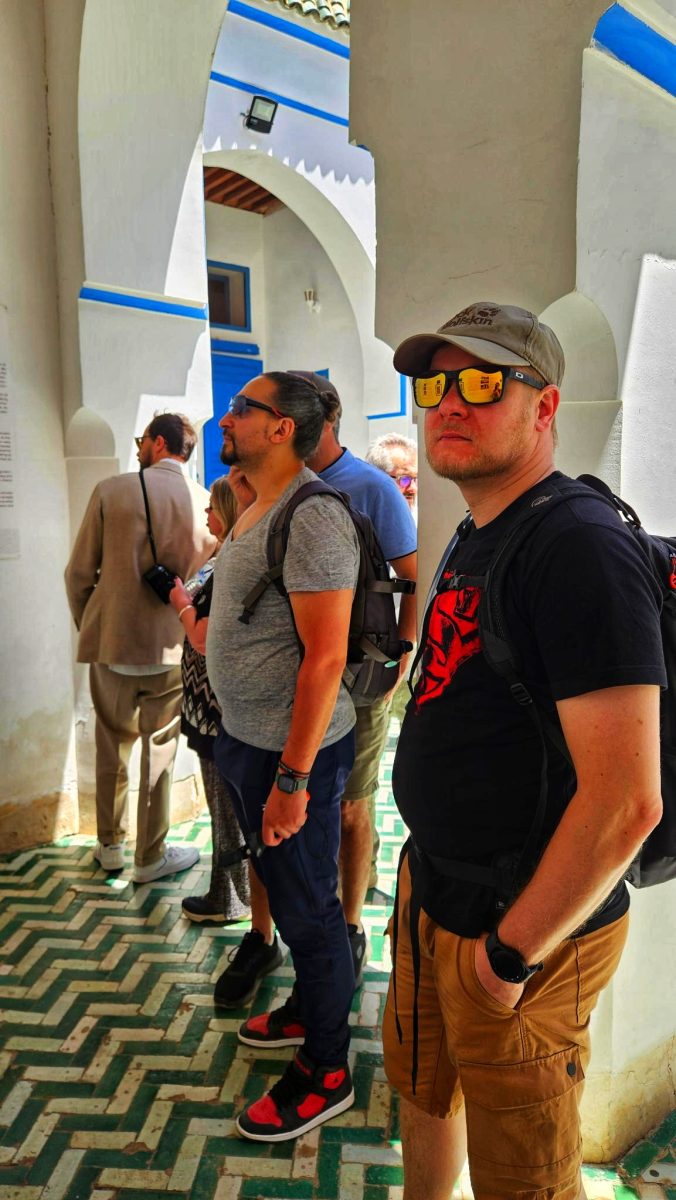 Marrakech,la ville au milles et une teintes,Marrakech,sommet conquis,massage,ville rouge,palais bahia,lieux emblématiques,vallée ourika,evasion,marrakech by night,place jemaa el fla