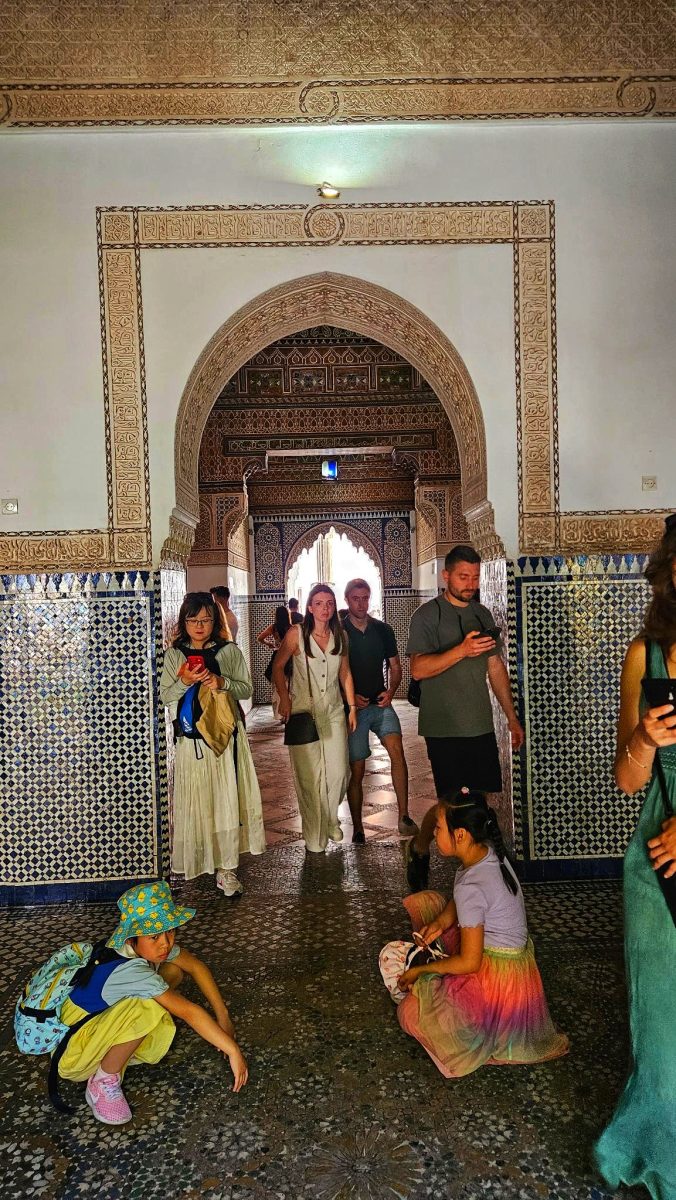 Marrakech,la ville au milles et une teintes,Marrakech,sommet conquis,massage,ville rouge,palais bahia,lieux emblématiques,vallée ourika,evasion,marrakech by night,place jemaa el fla