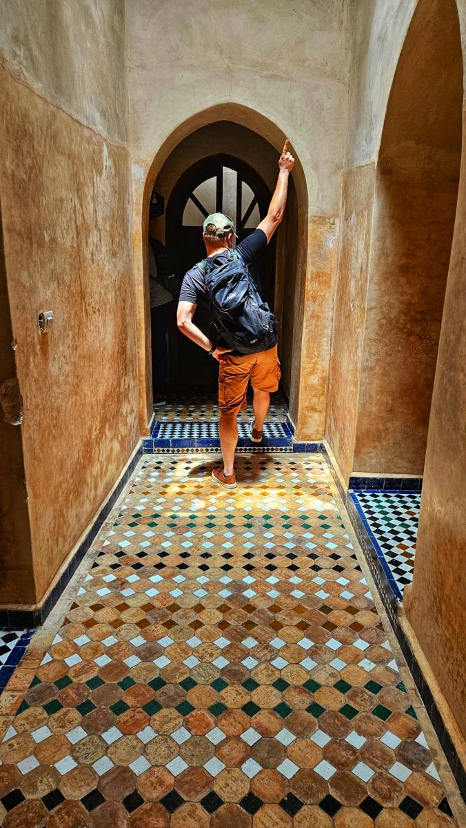 Marrakech,la ville au milles et une teintes,Marrakech,sommet conquis,massage,ville rouge,palais bahia,lieux emblématiques,vallée ourika,evasion,marrakech by night,place jemaa el fla