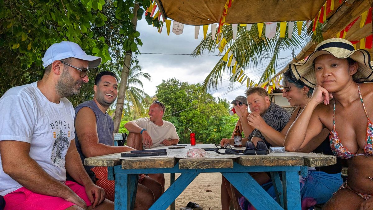 visiter balicasag island,biodiversité marine philippines,bacasag island,coraux balicasag,voyage aux philippines,entre émerveillement et déception,un réveil aux aurores,dauphins,déception et frustration,bilan mitigé,conseils,snorkeling