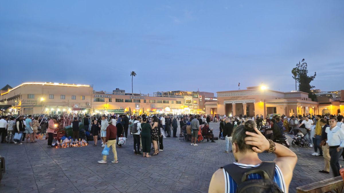 Marrakech,la ville au milles et une teintes,Marrakech,sommet conquis,massage,ville rouge,palais bahia,lieux emblématiques,vallée ourika,evasion,marrakech by night,place jemaa el fla