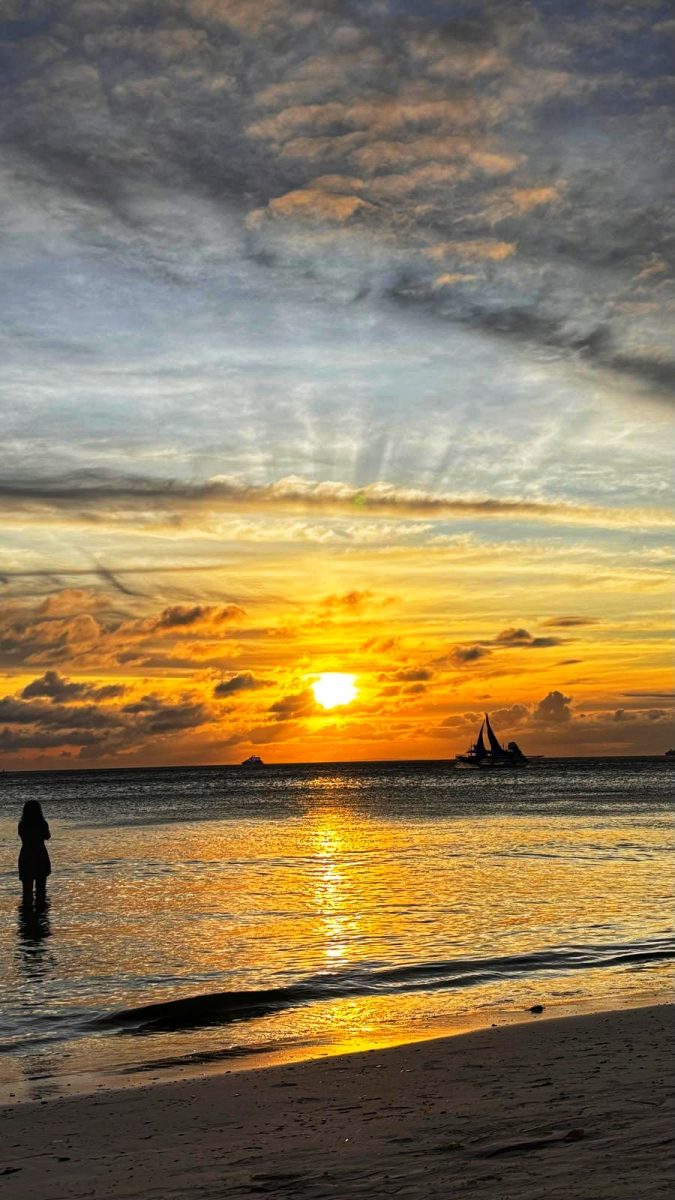 palenke,bistro des amis,red coconut,one hadgan villas,blog,cijo's keyhole,diniwid beach,puka shell beach,team,sunset,couché de soleil,tumultueuse,island,visayas,voyages aux philippines,withe beach,ninve,boracay,philippines,visaya,Du Paradis Perdu à la Frénésie Touristique,Accueil Chaleureux,Aventure Continue