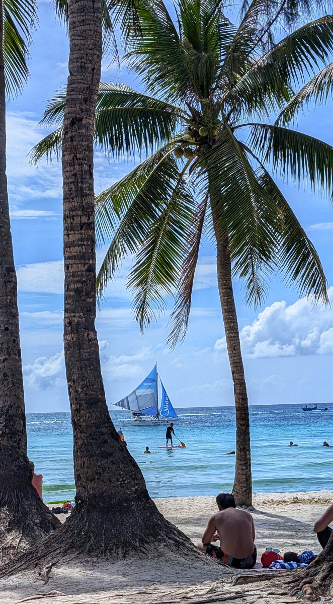 palenke,bistro des amis,red coconut,one hadgan villas,blog,cijo's keyhole,diniwid beach,puka shell beach,team,sunset,couché de soleil,tumultueuse,island,visayas,voyages aux philippines,withe beach,ninve,boracay,philippines,visaya,Du Paradis Perdu à la Frénésie Touristique,Accueil Chaleureux,Aventure Continue