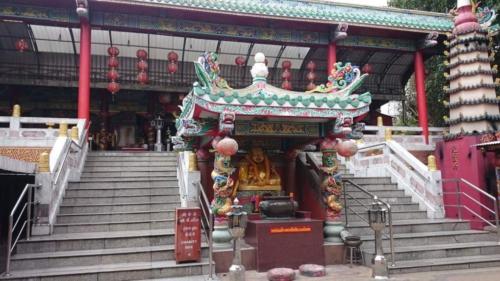 Chinatown wat khanika phon